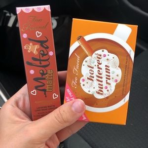 TOO FACED 2019 Holiday eye shadow and lip stick